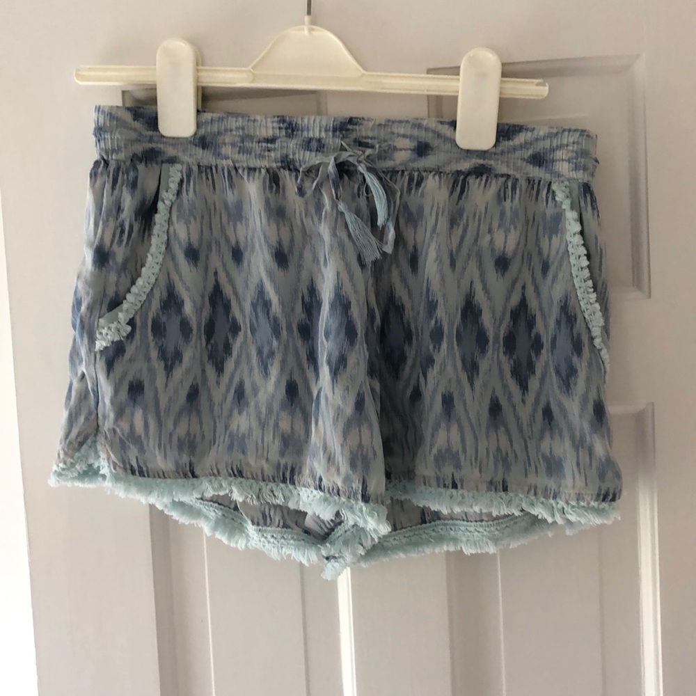 Joie shorts size M